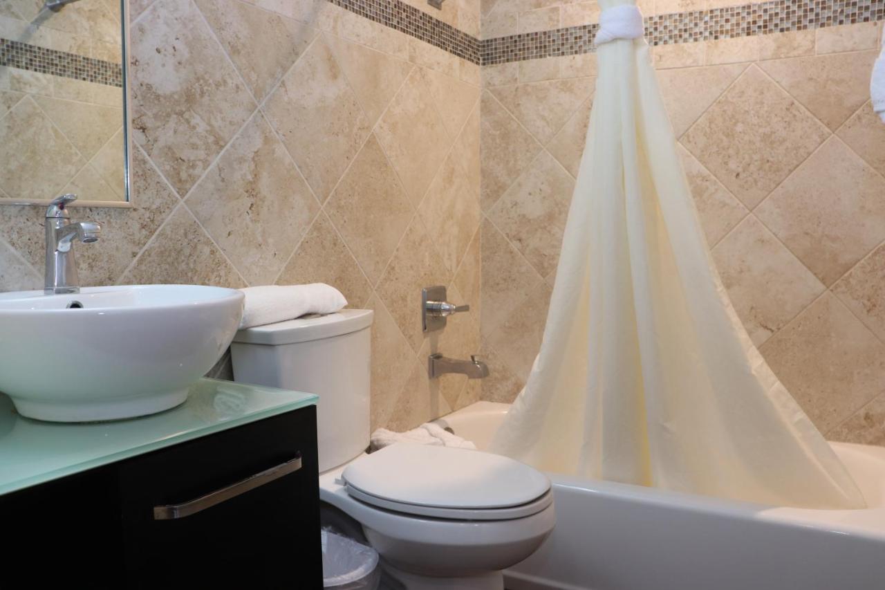 Curtis Inn & Suites Голливуд Экстерьер фото