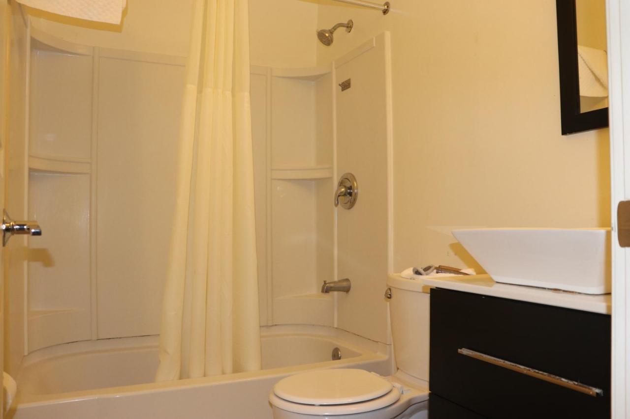 Curtis Inn & Suites Голливуд Экстерьер фото