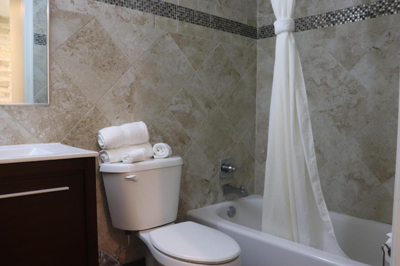 Curtis Inn & Suites Голливуд Экстерьер фото